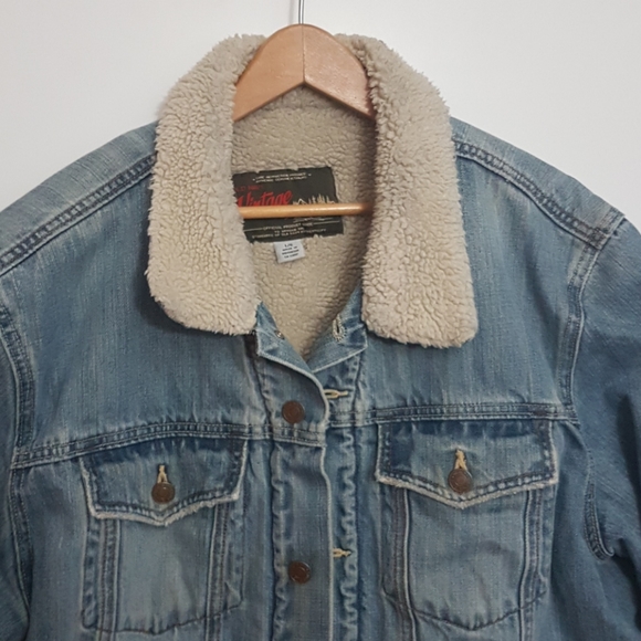 Vintage Sherpa Lined Denim Trucker Jacket - Picture 2 of 7
